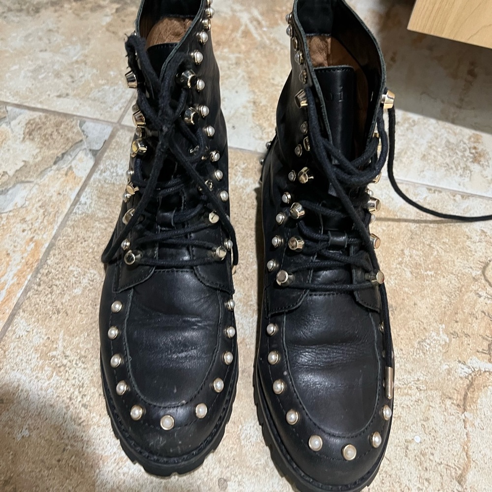 joie pearl combat boots